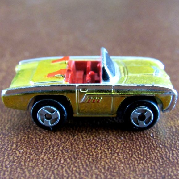 VTG Galoob Micro Machines 63 Ford Thunderbird Convertible Gold Red Accents - Picture 1 of 5